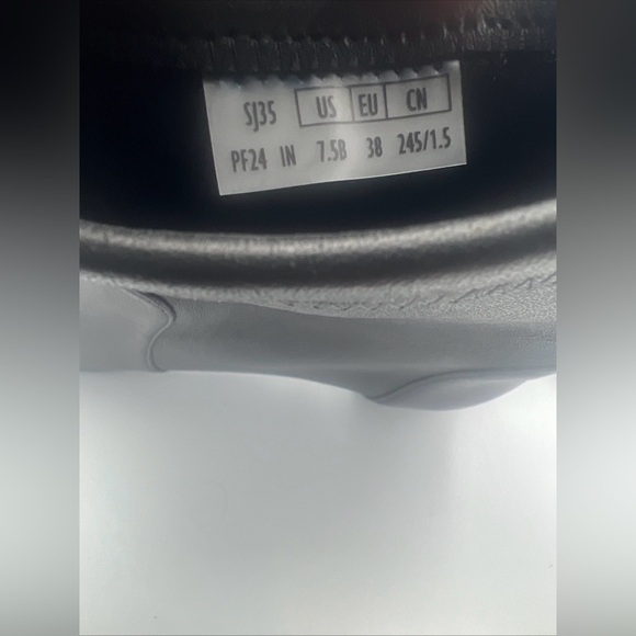 Stuart Weitzman Odetta City 25 Ankle Stretch Pull On Leather Bootie Size 7.5 NEW - Picture 13 of 14